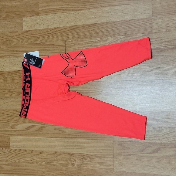 Nwt Under Armour HeatGear boys 3/4 leggings - Picture 1 of 6